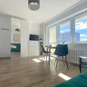 Cozy Next To The And Olivia Business Center Apartament
